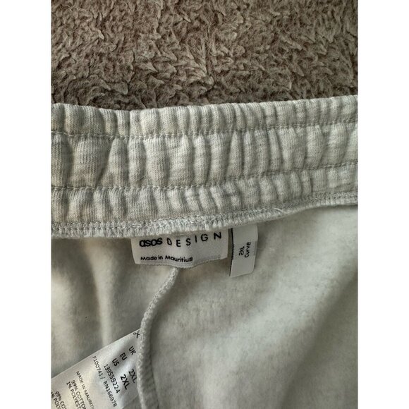 ASOS DESIGN Curve straight leg jogger with Marseille embroidered graphic 2XL - Picture 8 of 16